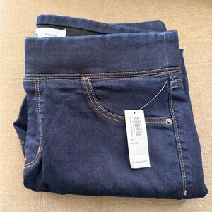 NWT Old Navy Rockstar Jeggings